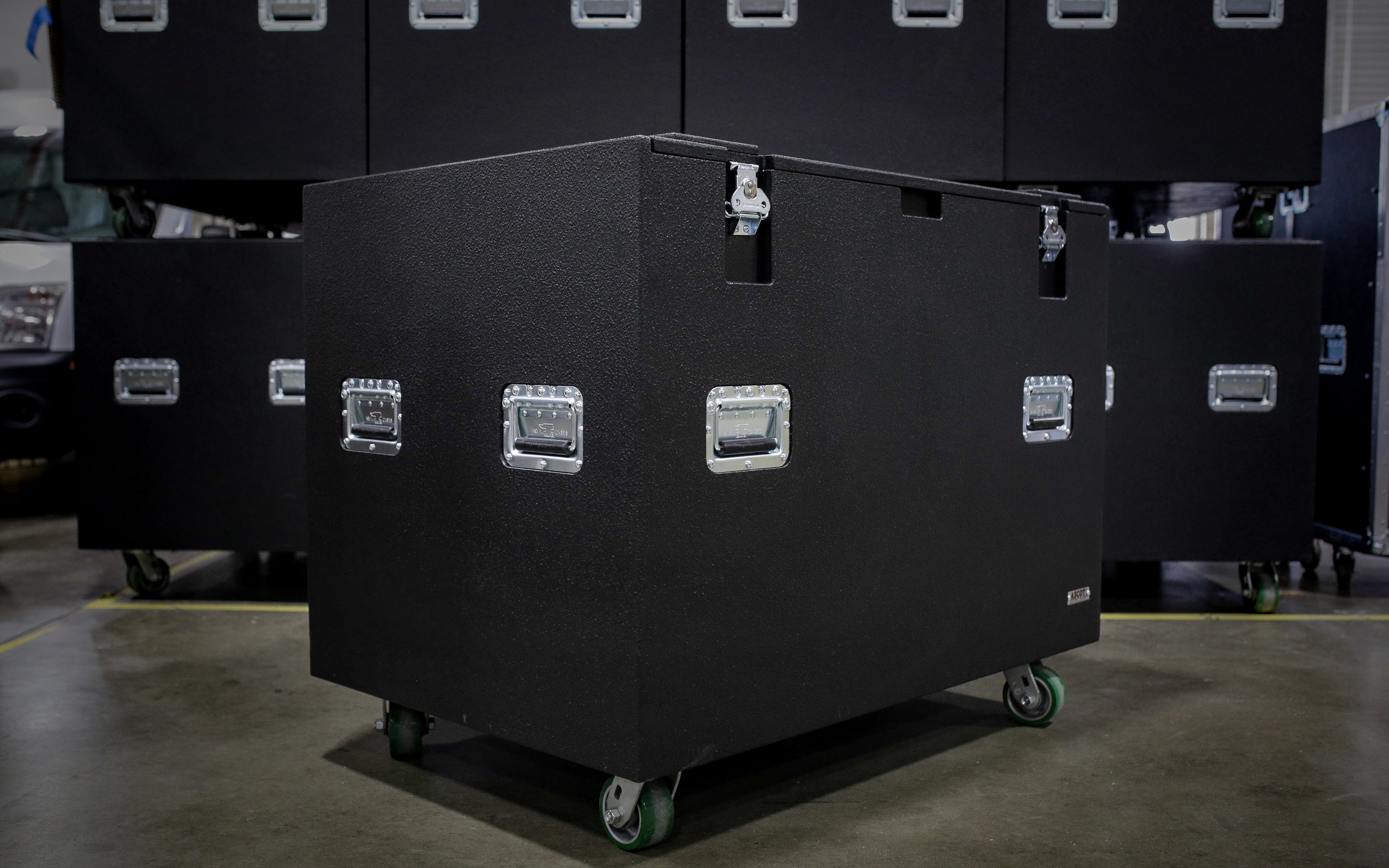 Calzone Strongbox Cases - Road Cases | Calzone & Anvil Case Co.