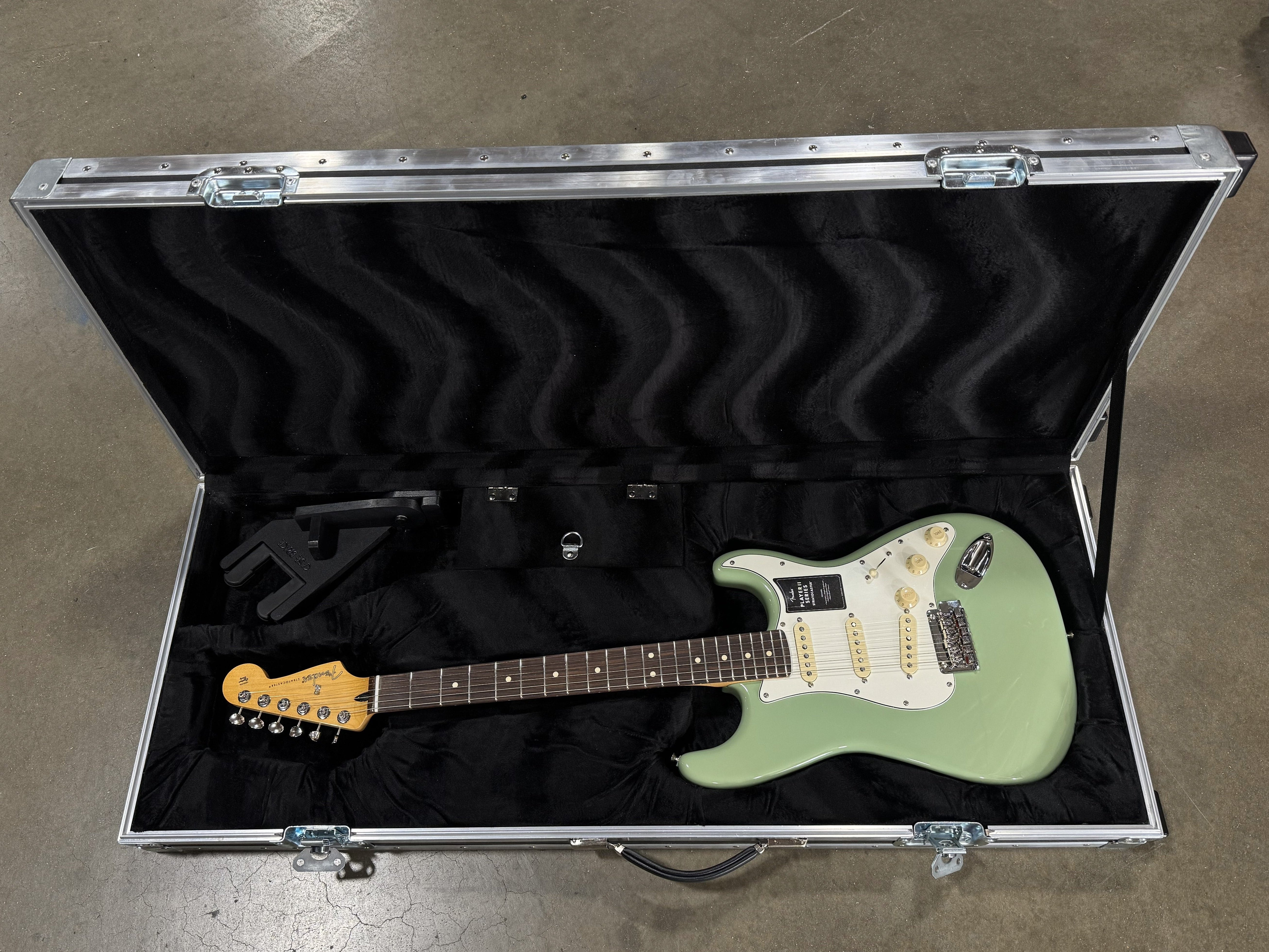 Avil Case Anvil Guitar Hanger Case | Calzone & Anvil Case Co.