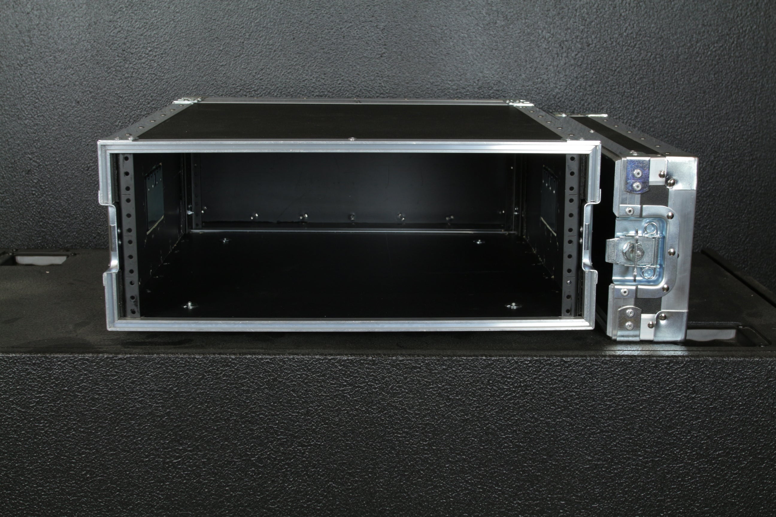 Standard rack 4RU – Calzone & Anvil Case Co.